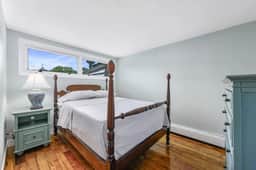 Centrally Located Yarmouth Cottage, Walk To Route 28 Shops and Food - Image 4