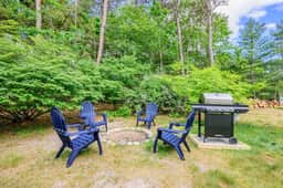 Seabrook w/ deck, shower, fire pit, & grill - Image 2
