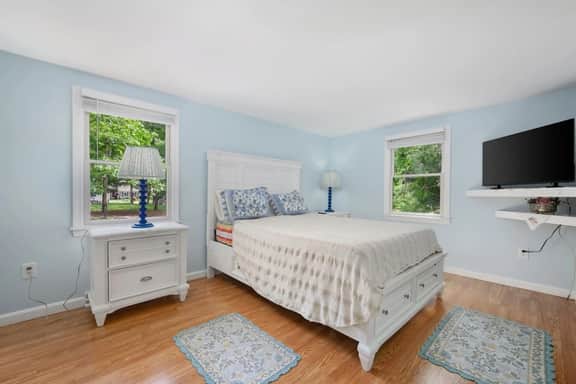 Seabrook w/ deck, shower, fire pit, & grill - Image 4